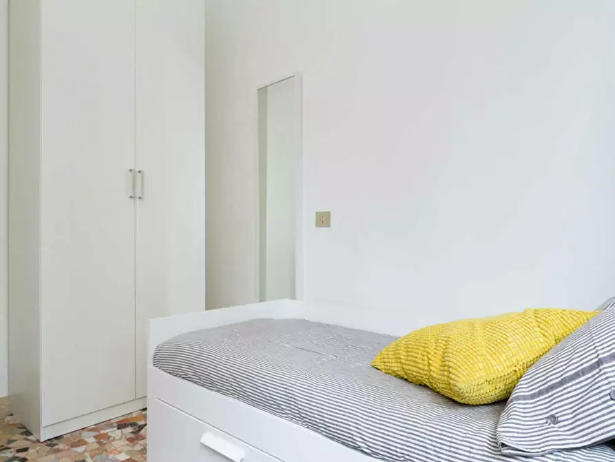 Immagine 2 di Camera in affitto  in Via Lepanto a Milano