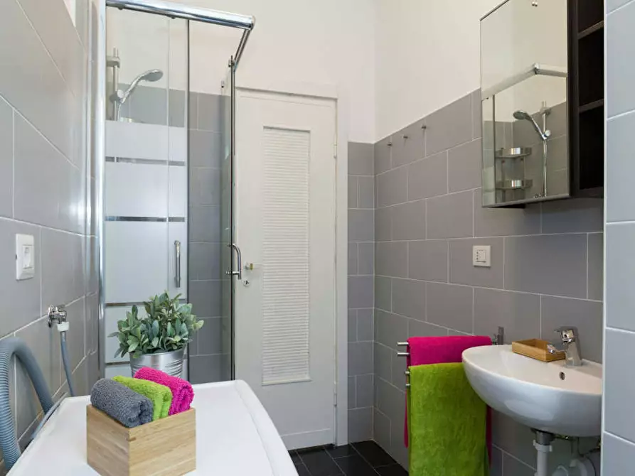 Immagine 10 di Camera in affitto  in Via Lepanto a Milano