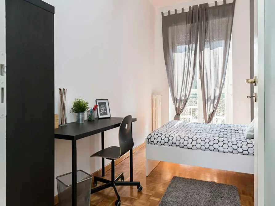 Immagine 4 di Camera in affitto  in Via delle Acacie a Buccinasco