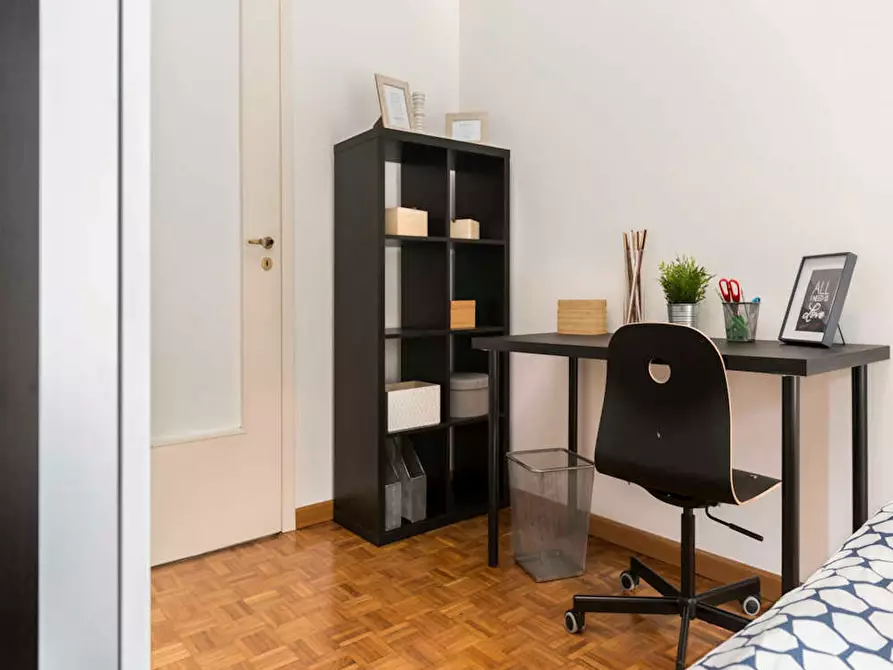 Immagine 5 di Camera in affitto  in Via delle Acacie a Buccinasco