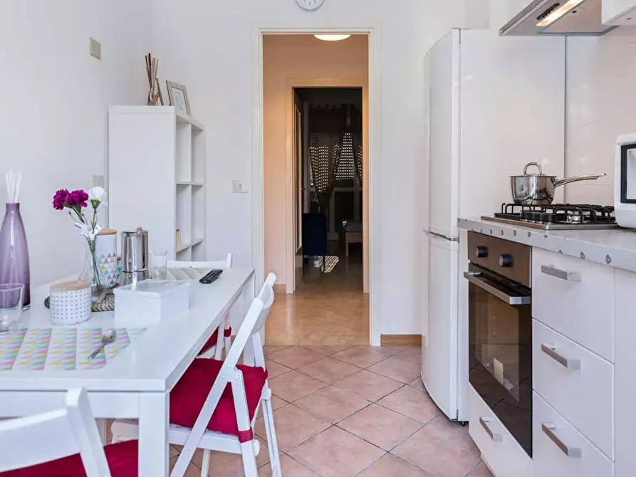 Immagine 10 di Camera in affitto  in Via delle Acacie a Buccinasco