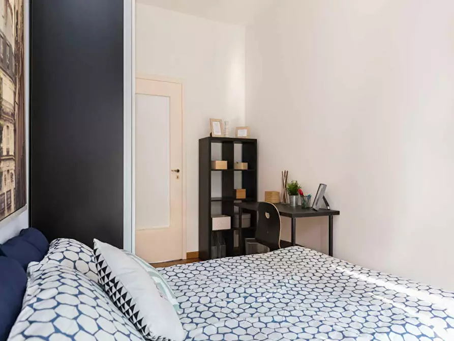 Immagine 2 di Camera in affitto  in Via delle Acacie a Buccinasco