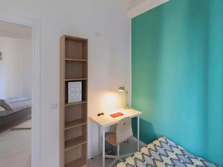 Immagine 6 di Camera in affitto  in Via Cadibona a Milano