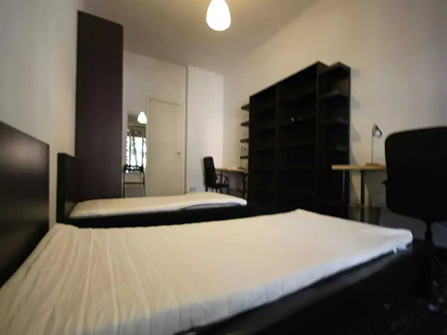 Immagine 3 di Camera in affitto  in Largo Giovanni Battista Scalabrini a Milano