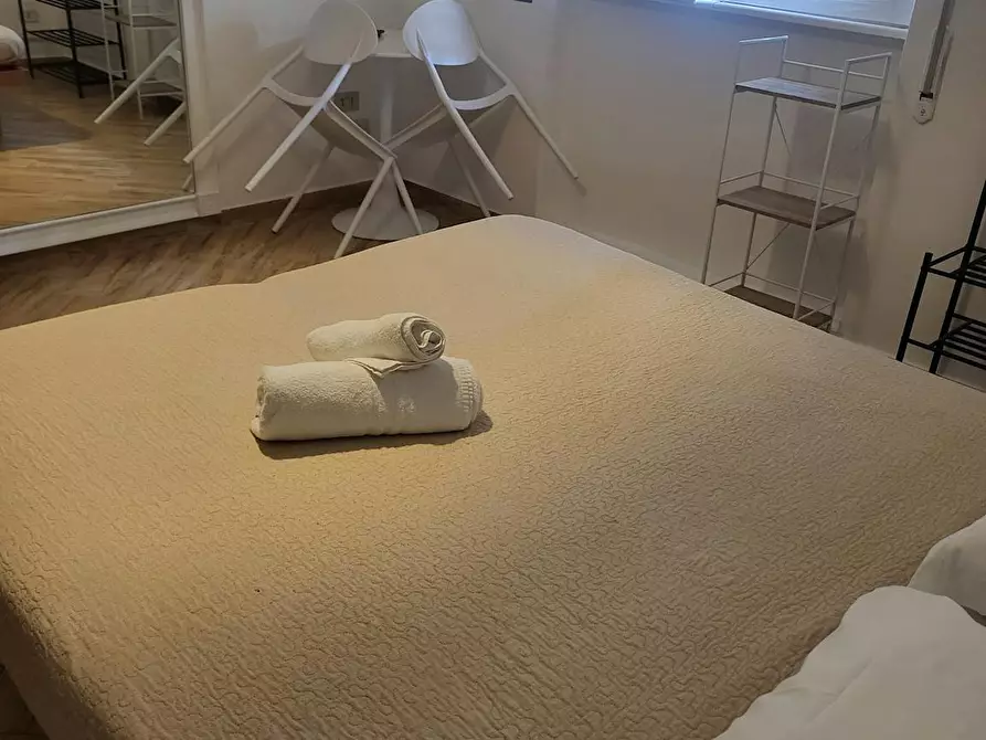 Immagine 8 di Camera in affitto  in Via Gian Filippo Ingrassia a Palermo