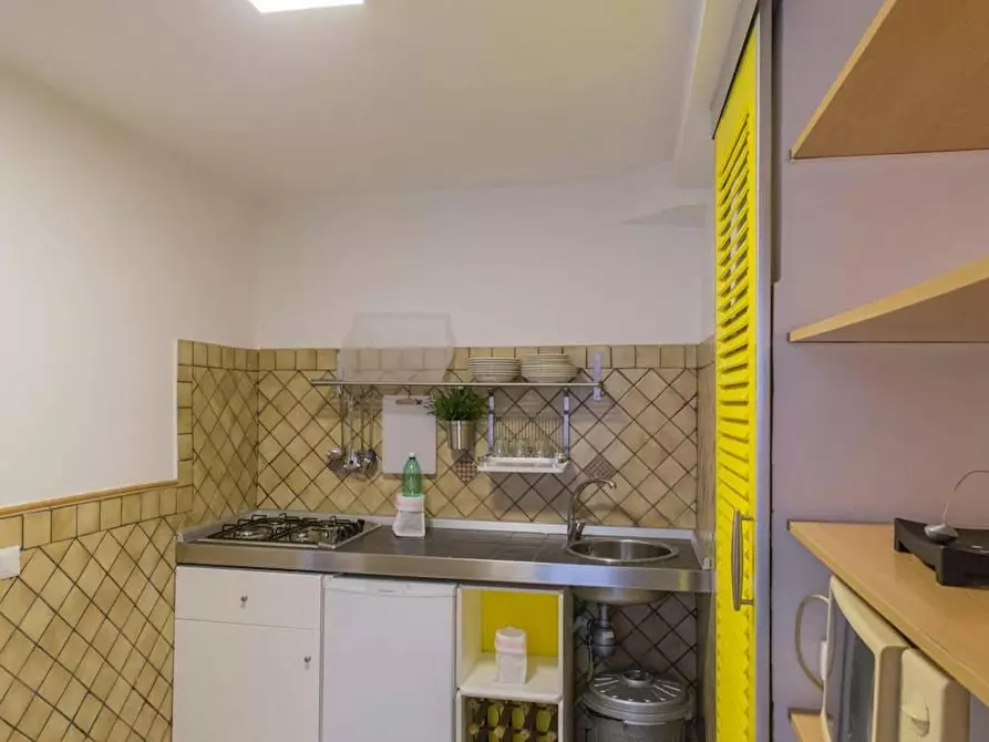 Immagine 8 di Appartamento in affitto  in Vico Santa Caterina a Formiello a Napoli