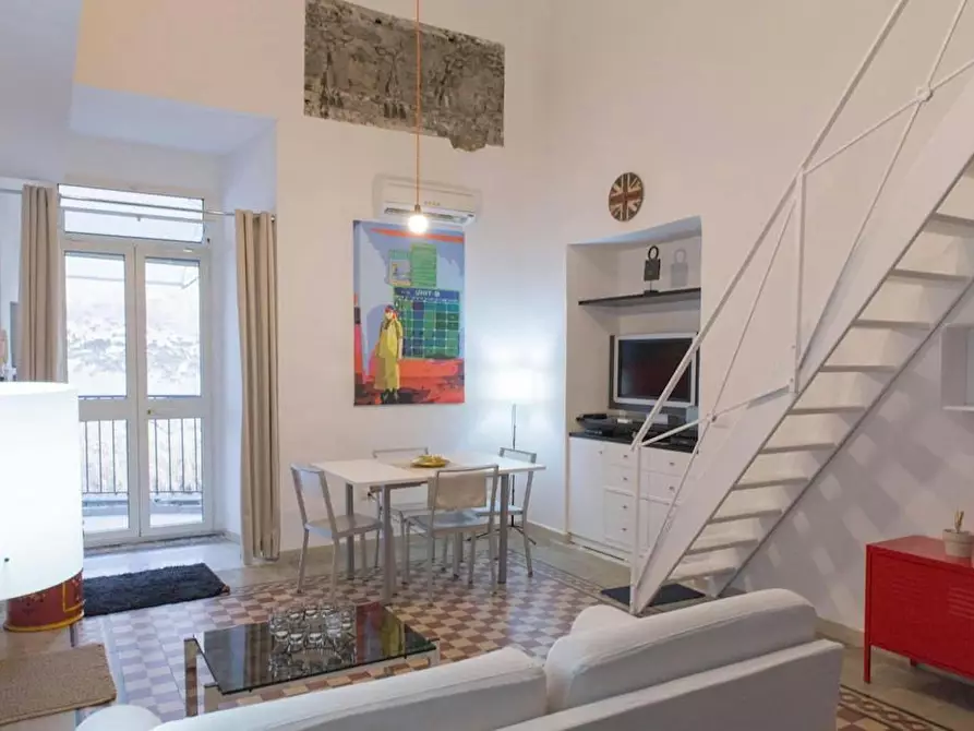 Immagine 9 di Appartamento in affitto  in Vico Santa Caterina a Formiello a Napoli