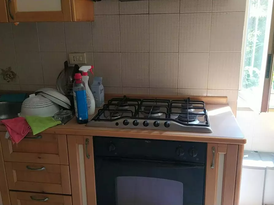 Immagine 9 di Camera in affitto  in Via Montesilvano a Napoli