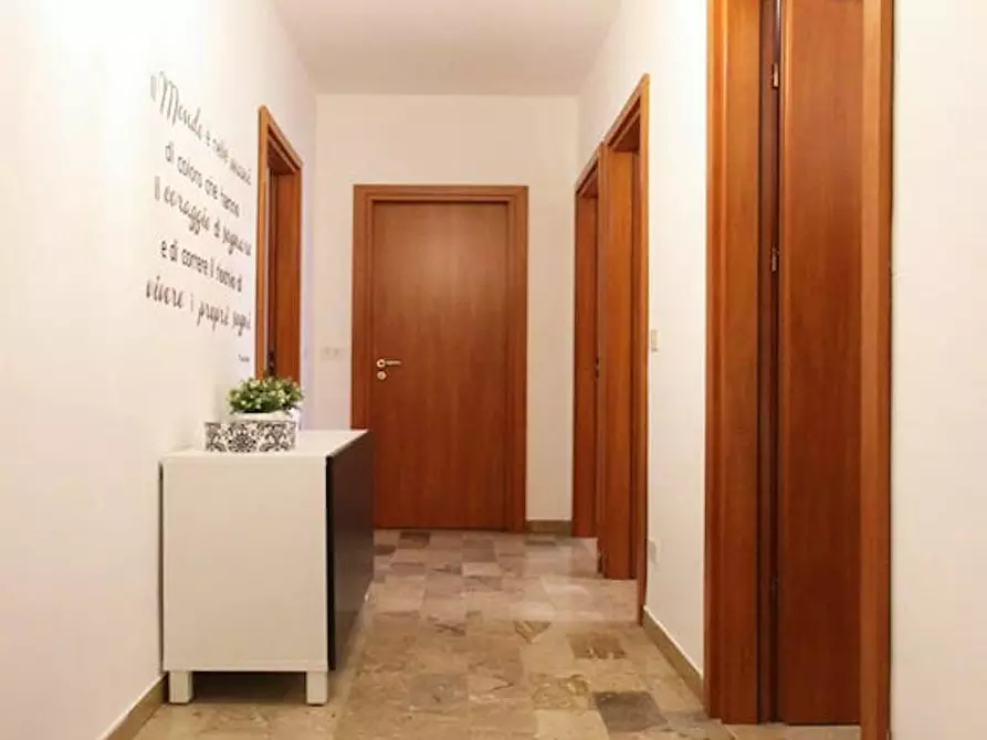 Immagine 8 di Camera in affitto  in Corso del Popolo a Venezia