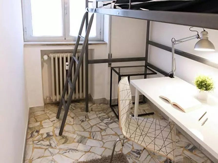 Immagine 2 di Camera in affitto  in Via Forte Marghera a Venezia