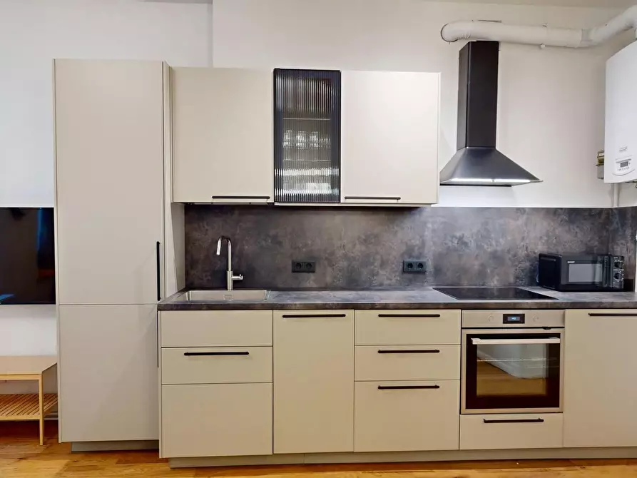 Immagine 8 di Appartamento in affitto  in Grunewaldstraße a Berlin