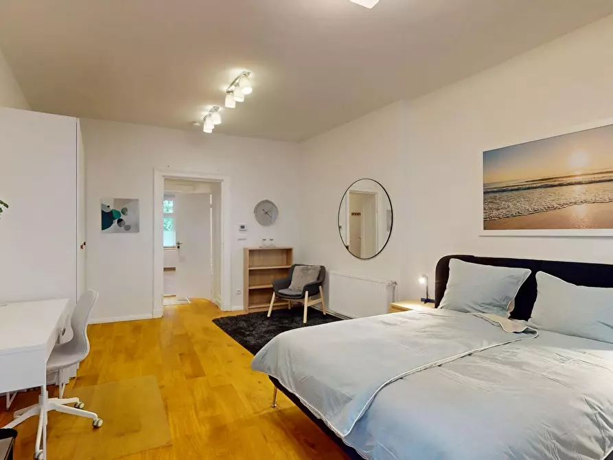 Immagine 1 di Appartamento in affitto  in Grunewaldstraße a Berlin