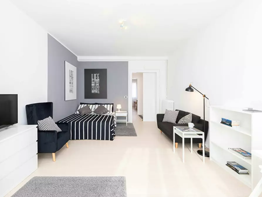 Immagine 3 di Camera in affitto  in Via Giosuè Carducci a Venezia