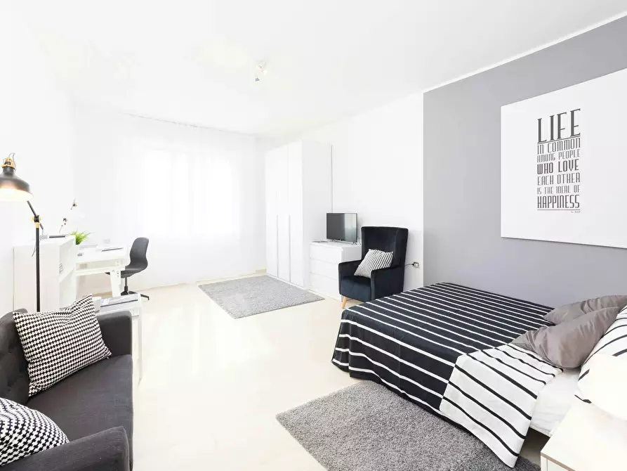 Immagine 2 di Camera in affitto  in Via Giosuè Carducci a Venezia