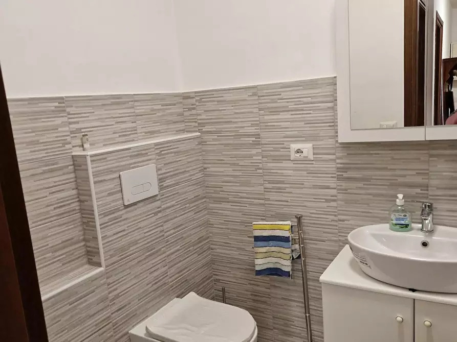 Immagine 8 di Camera in affitto  in Via Buenos Aires a Torino