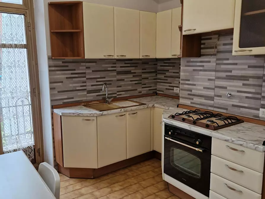 Immagine 6 di Camera in affitto  in Via Buenos Aires a Torino