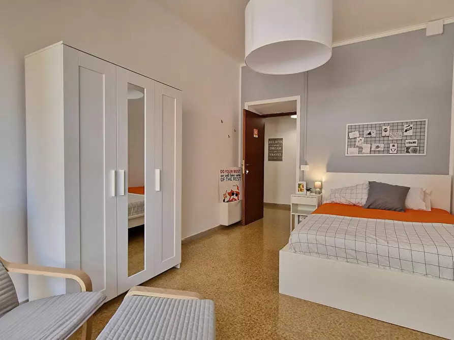 Immagine 4 di Camera in affitto  in Lungotevere di Pietra Papa a Roma