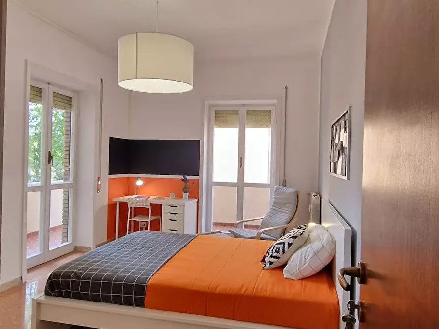 Immagine 6 di Camera in affitto  in Lungotevere di Pietra Papa a Roma