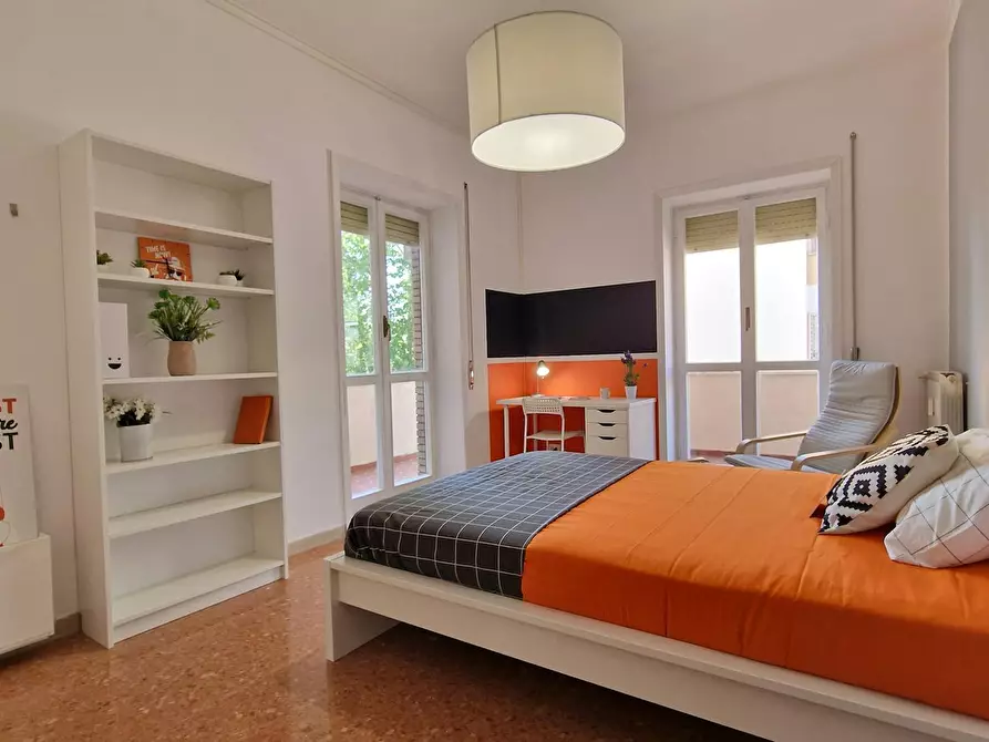 Immagine 3 di Camera in affitto  in Lungotevere di Pietra Papa a Roma