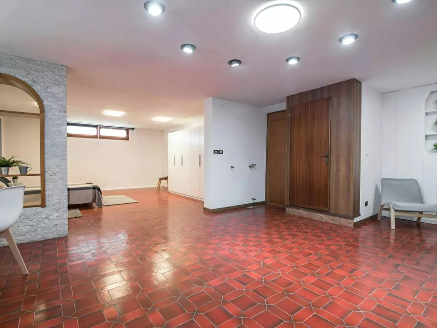 Immagine 4 di Camera in affitto  in Via Silvio Trentin a Venezia