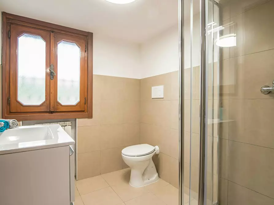 Immagine 4 di Camera in affitto  in Via Silvio Trentin a Venezia