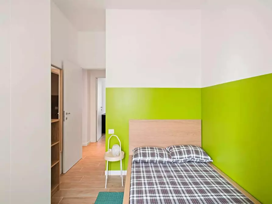 Immagine 2 di Camera in affitto  in Viale Legioni Romane a Milano