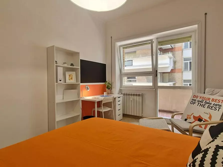 Immagine 4 di Camera in affitto  in Lungotevere di Pietra Papa a Roma