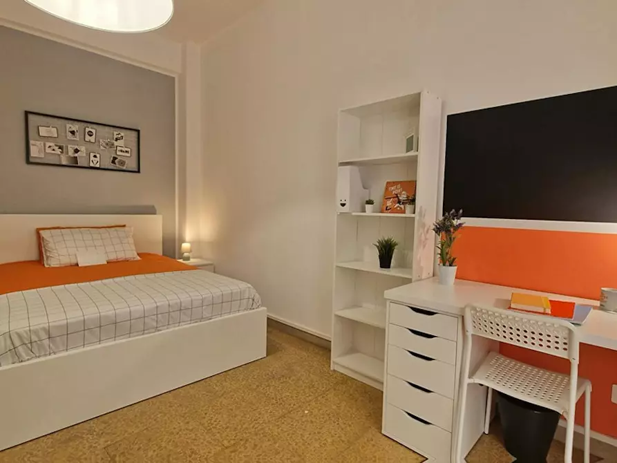 Immagine 5 di Camera in affitto  in Lungotevere di Pietra Papa a Roma