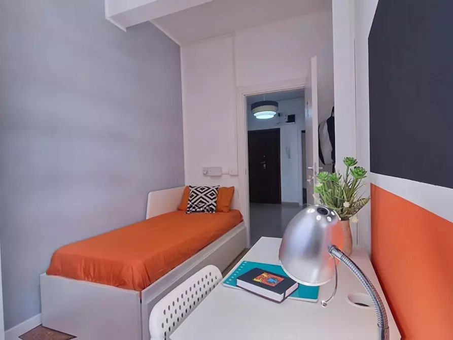 Immagine 3 di Camera in affitto  in Lungotevere di Pietra Papa a Roma