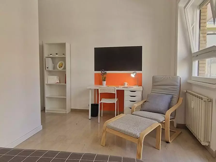 Immagine 6 di Camera in affitto  in Lungotevere di Pietra Papa a Roma