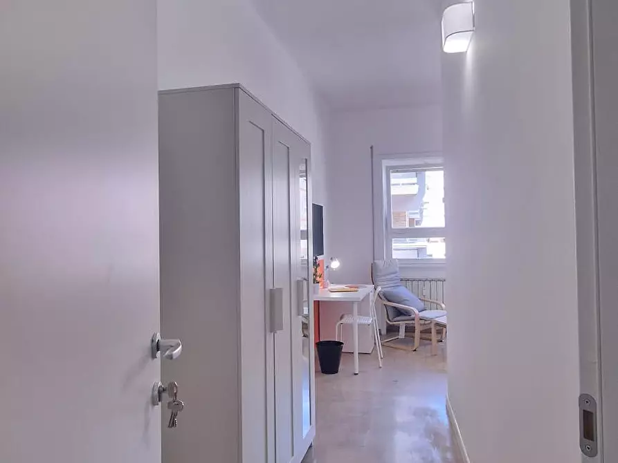 Immagine 7 di Camera in affitto  in Lungotevere di Pietra Papa a Roma