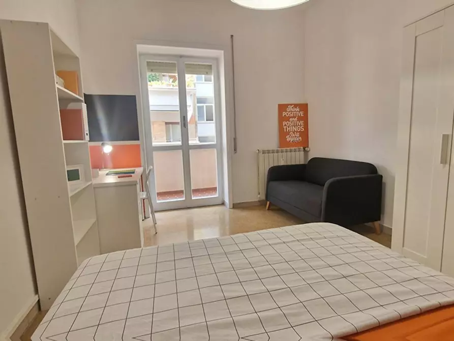 Immagine 3 di Camera in affitto  in Lungotevere di Pietra Papa a Roma