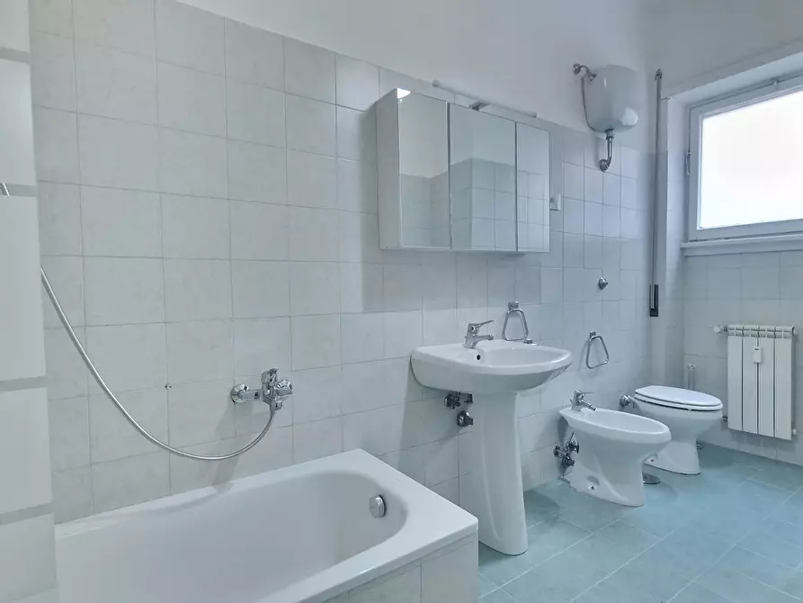 Immagine 9 di Camera in affitto  in Lungotevere di Pietra Papa a Roma