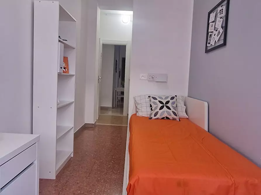 Immagine 5 di Camera in affitto  in Lungotevere di Pietra Papa a Roma