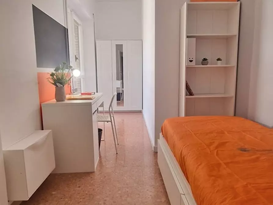 Immagine 5 di Camera in affitto  in Lungotevere di Pietra Papa a Roma