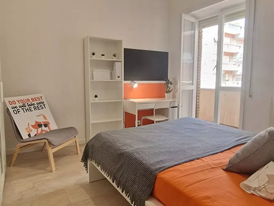 Immagine 4 di Camera in affitto  in Lungotevere di Pietra Papa a Roma