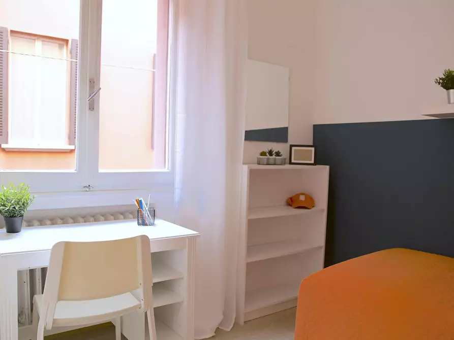Immagine 2 di Camera in affitto  in Via Marsili a Bologna