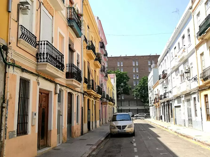 Immagine 10 di Appartamento in affitto  in Carrer de la Miraculosa a Valencia