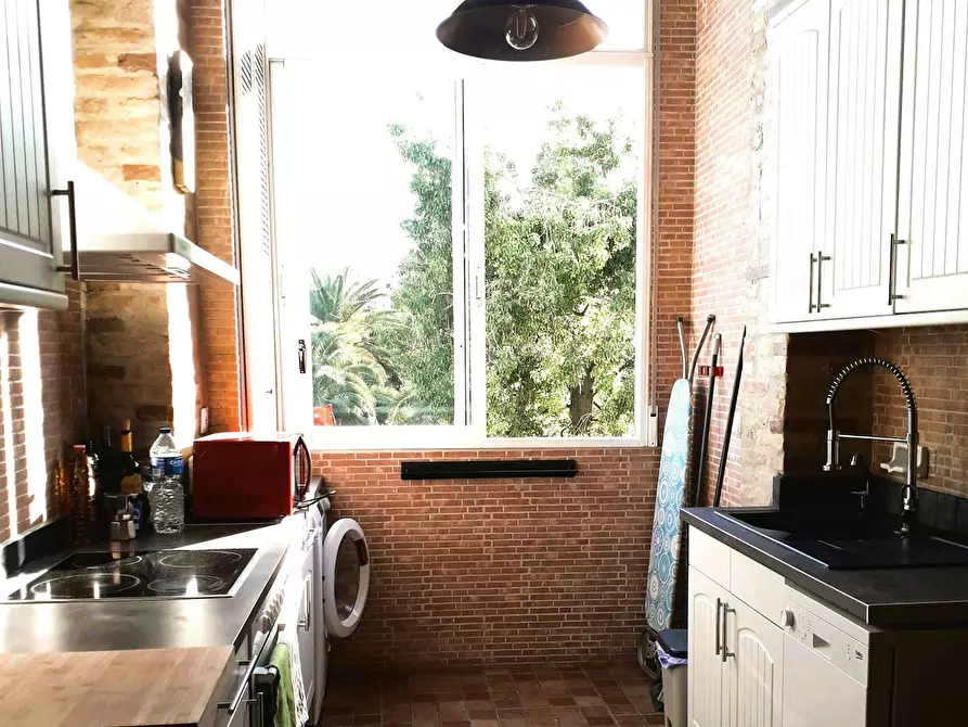 Immagine 2 di Appartamento in affitto  in Carrer de la Miraculosa a Valencia