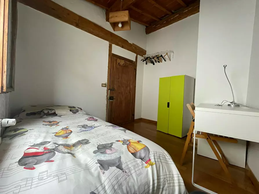 Immagine 3 di Camera in affitto  in Via dei Castellani a Firenze