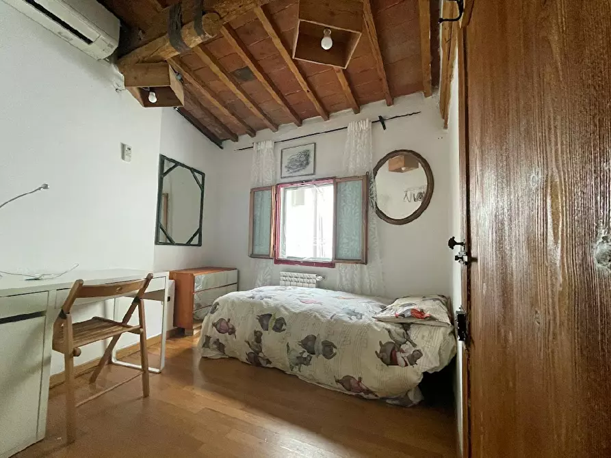 Immagine 2 di Camera in affitto  in Via dei Castellani a Firenze