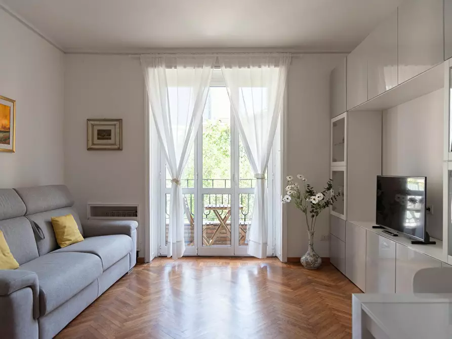 Immagine 1 di Appartamento in affitto  in Via Carlo De Cristoforis a Milano