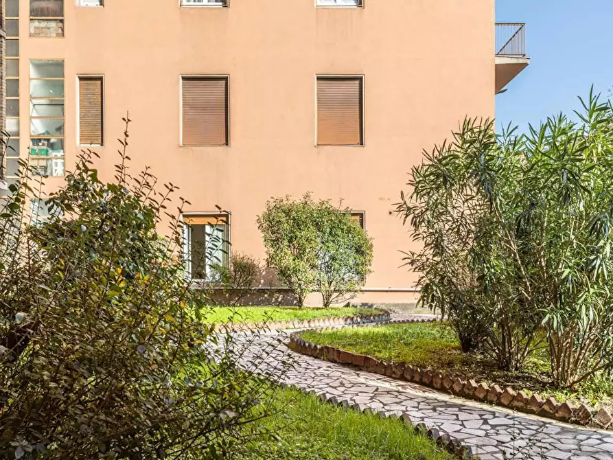 Immagine 3 di Camera in affitto  in Viale Monte Ceneri a Milano