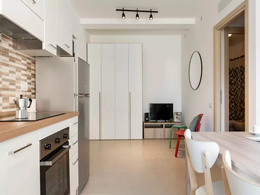 Immagine 6 di Appartamento in affitto  in Via Gardone a Milano