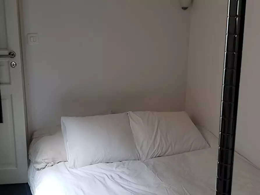Immagine 8 di Appartamento in affitto  in Rue Caffarelli a Paris 03