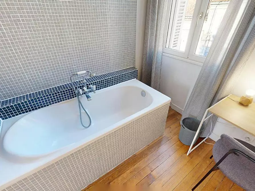 Immagine 3 di Camera in affitto  in Rue Waldeck-Rousseau a Angoulême