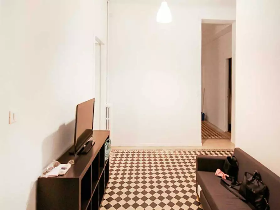 Immagine 6 di Camera in affitto  in Viale Sondrio a Milano