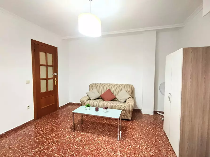Immagine 5 di Camera in affitto  in Carrer de Vázquez de Mella a Burjassot