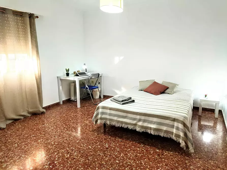 Immagine 3 di Camera in affitto  in Carrer de Vázquez de Mella a Burjassot