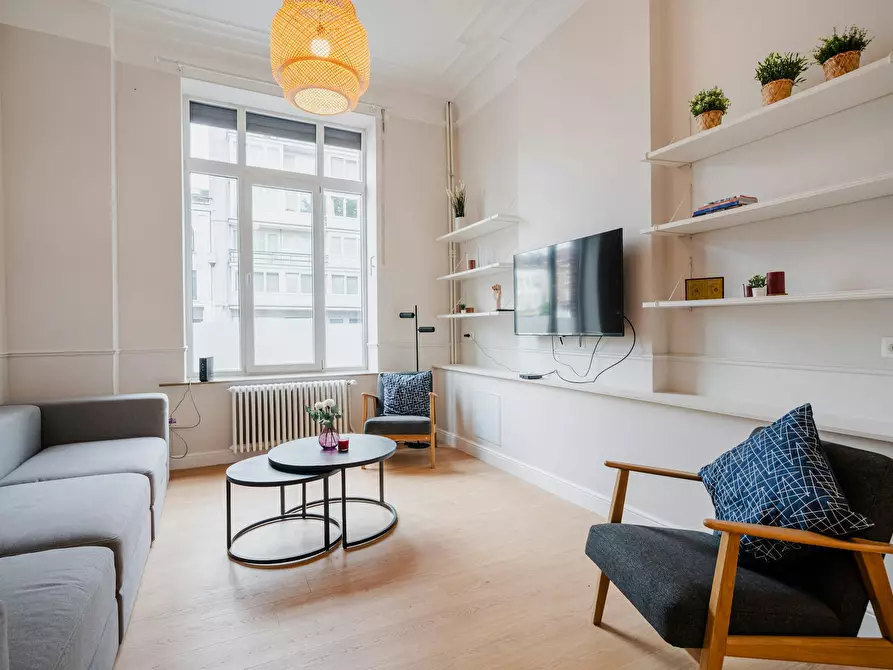 Immagine 3 di Camera in affitto  in Boulevard Paul Janson a Charleroi